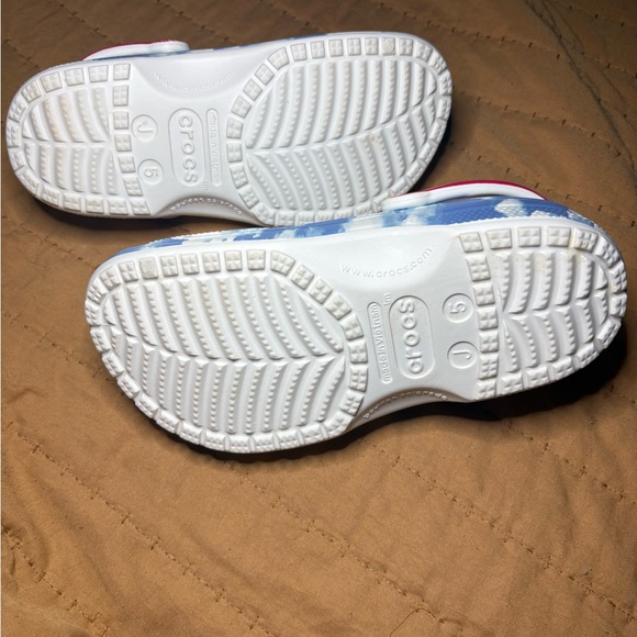 CROCS Kids-Clouds-Out of this World slide. Like new condition, worn once. - Picture 4 of 4